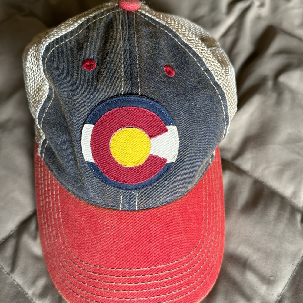 Colorado gear. - Picture 5 of 9